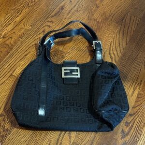 Fendi Vintage Elegant Black Designer Handbag